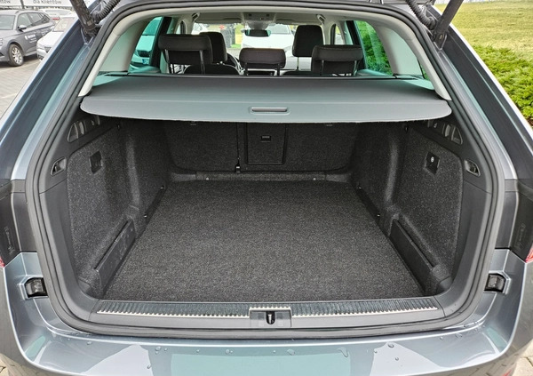 Skoda Superb cena 177900 przebieg: 27000, rok produkcji 2023 z Miastko małe 562
